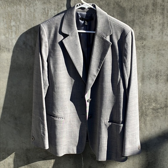 Gorgeous 100% Wool Lafayette 148 Classic Blazer size 14 - Picture 2 of 11